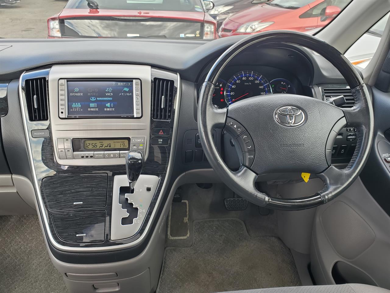 2006 Toyota Alphard thumbnail