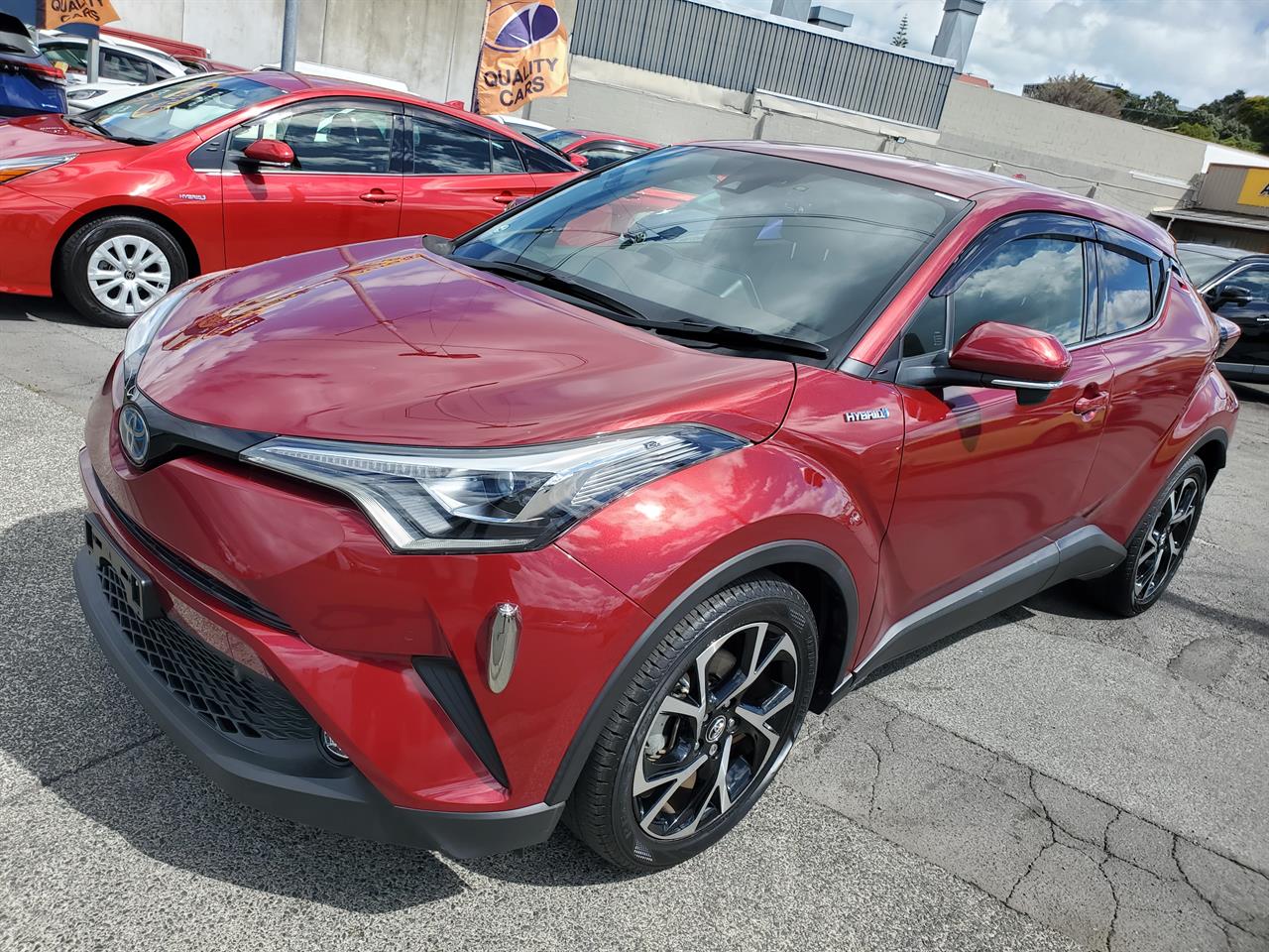 2018 Toyota C-HR thumbnail