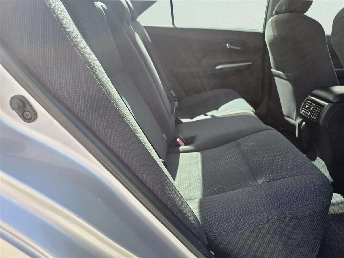 2012 Toyota Camry thumbnail