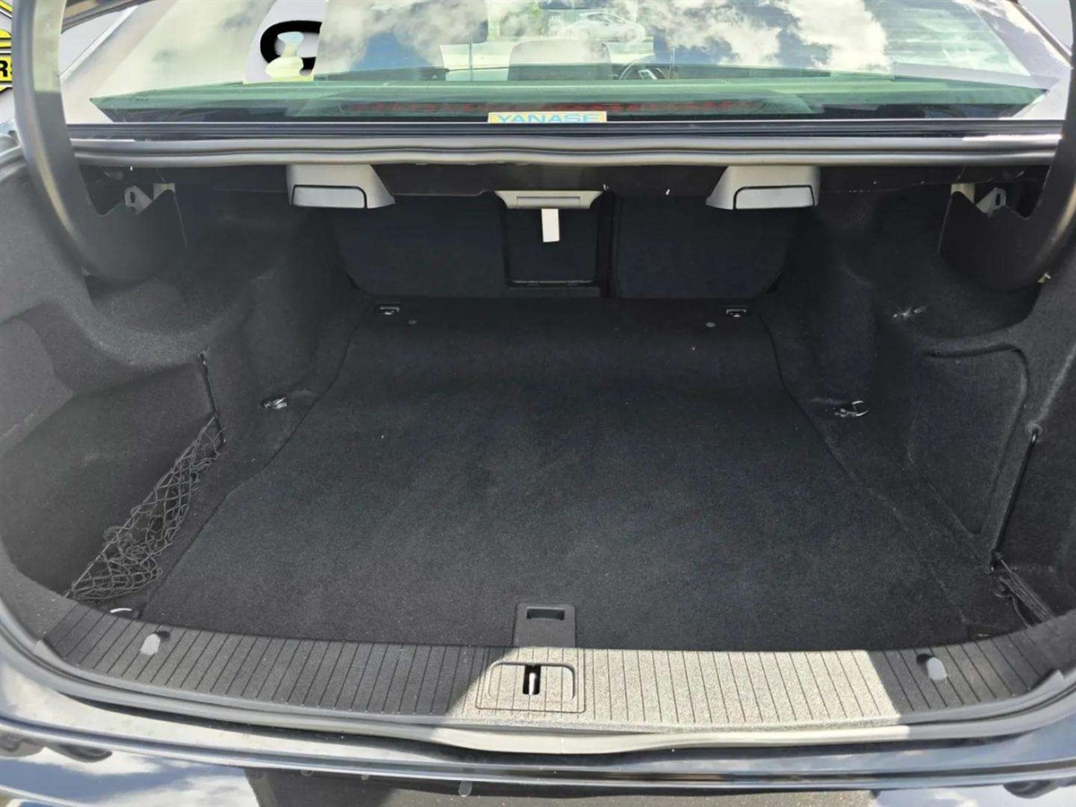2012 Toyota Camry thumbnail