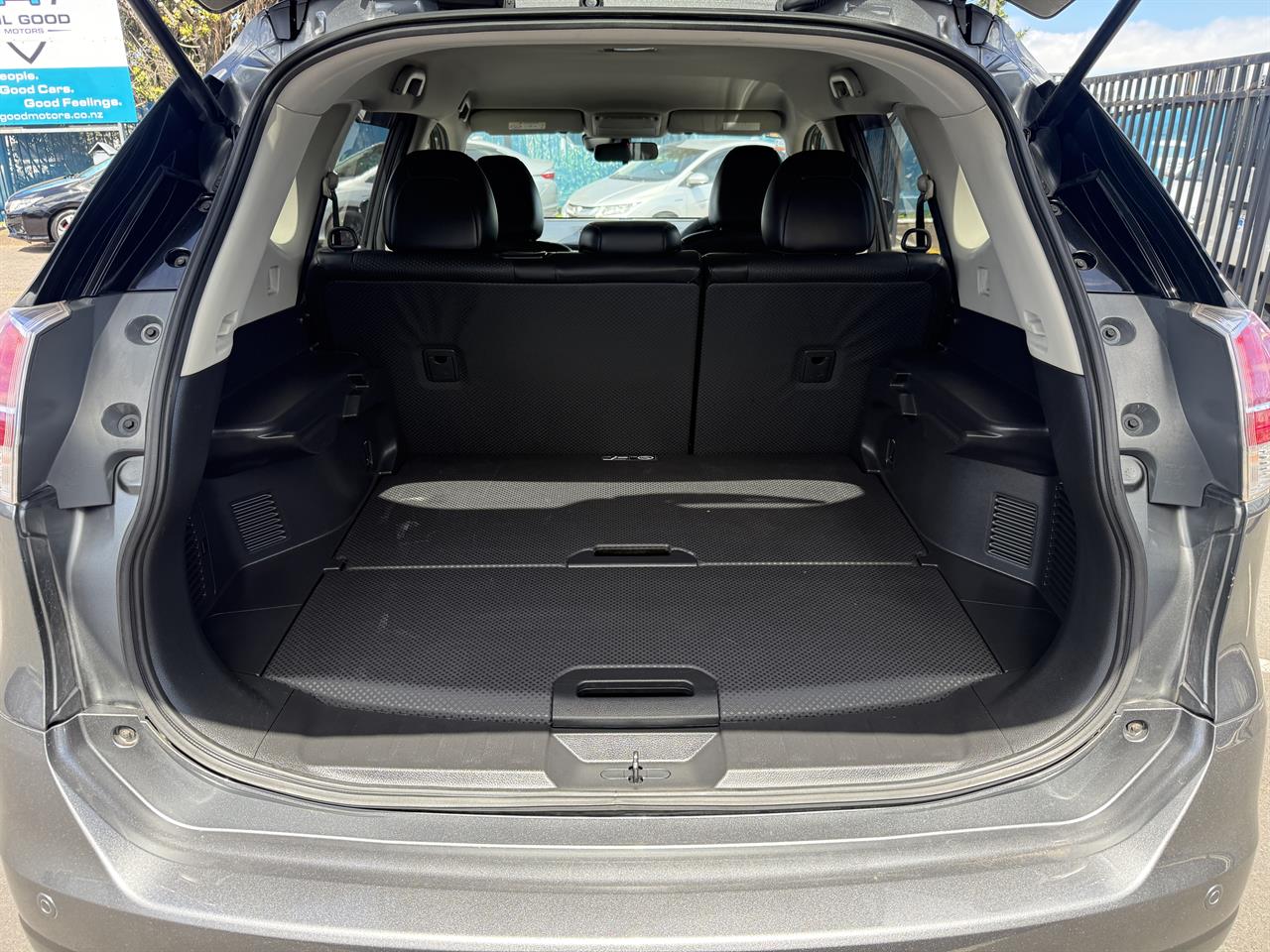 2016 Nissan X-Trail thumbnail