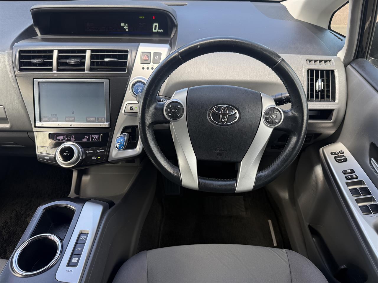 2013 Toyota Prius thumbnail