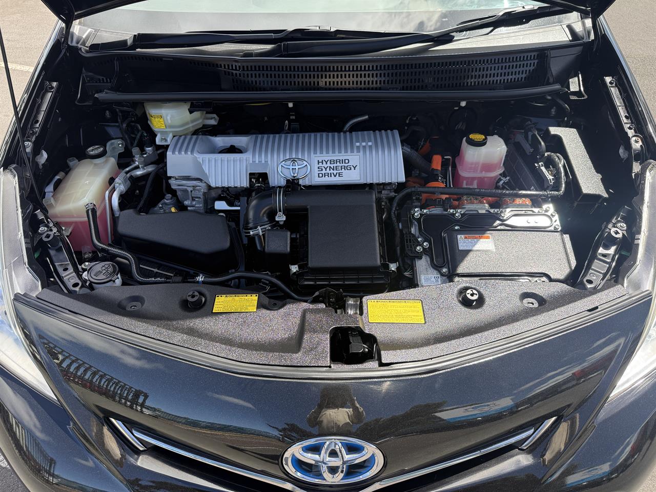 2013 Toyota Prius thumbnail