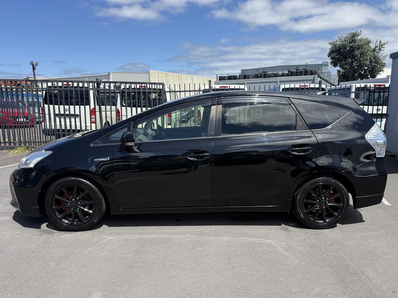 2013 Toyota Prius thumbnail