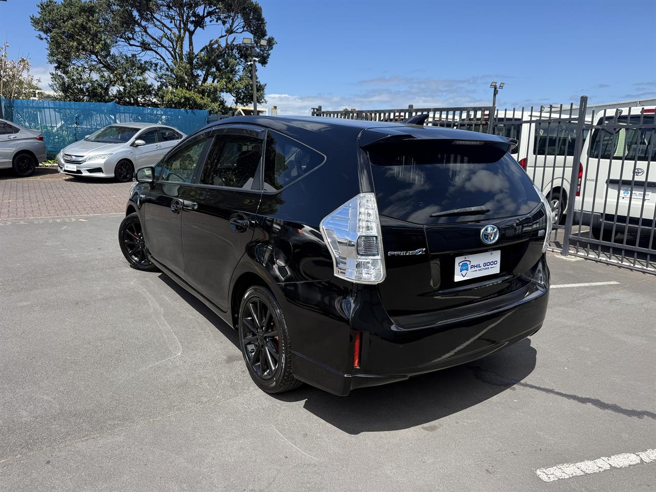 2013 Toyota Prius thumbnail
