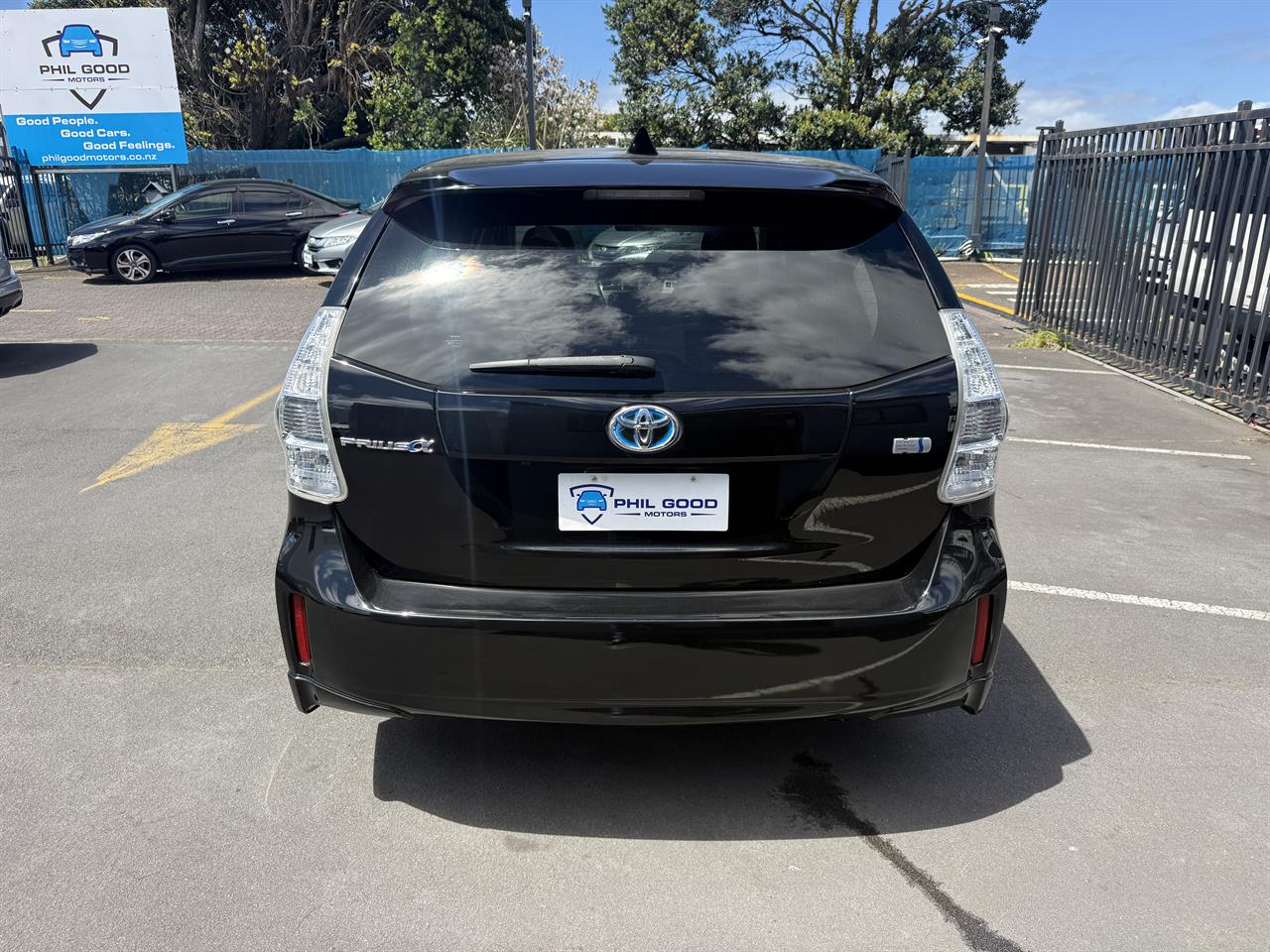 2013 Toyota Prius thumbnail
