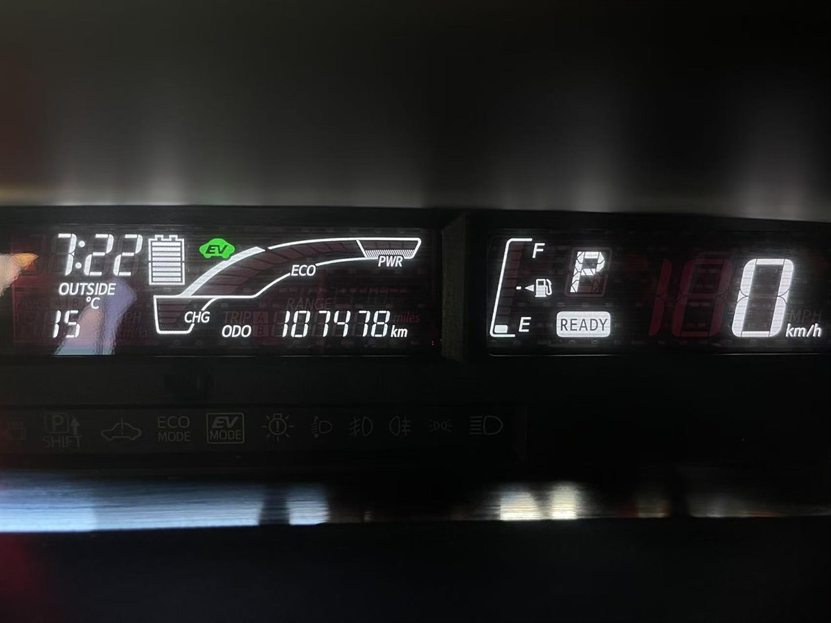 2015 Toyota Aqua thumbnail