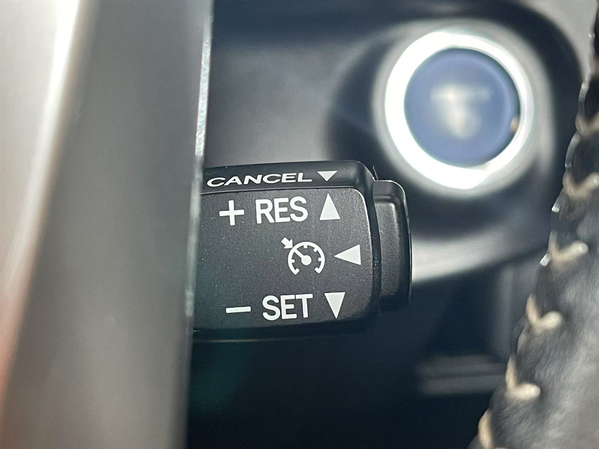 2015 Toyota Aqua thumbnail