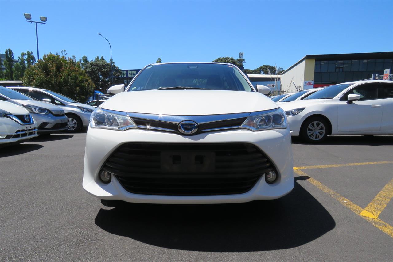 2016 Toyota Corolla thumbnail