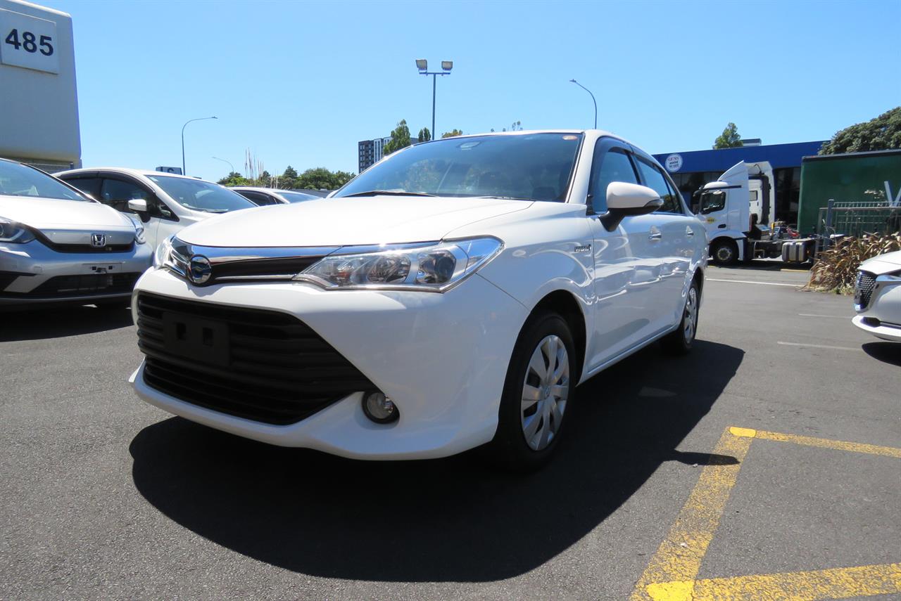2016 Toyota Corolla thumbnail