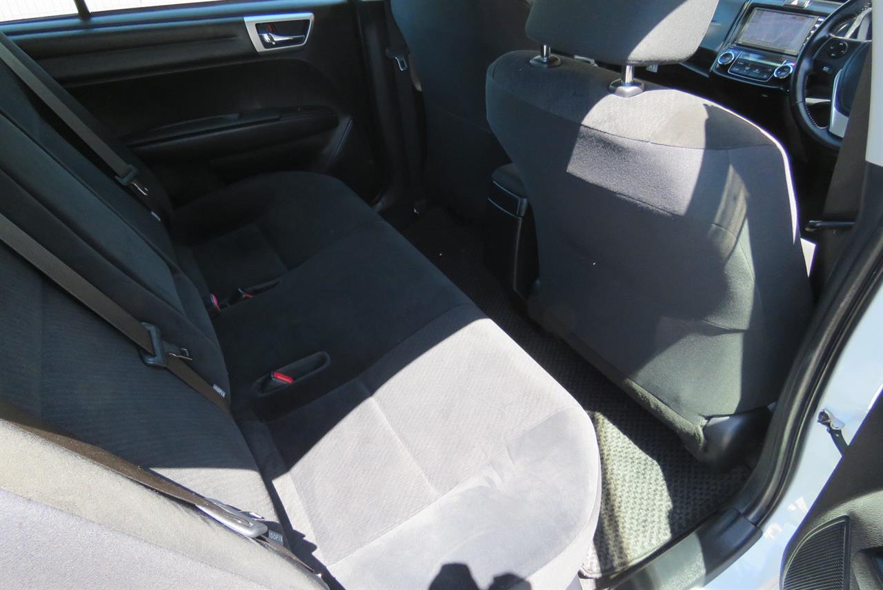 2016 Toyota Corolla thumbnail