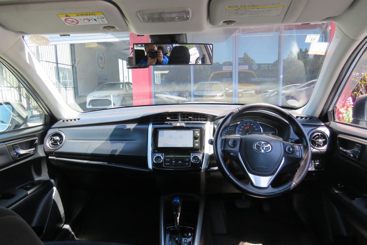 2015 Toyota Corolla thumbnail
