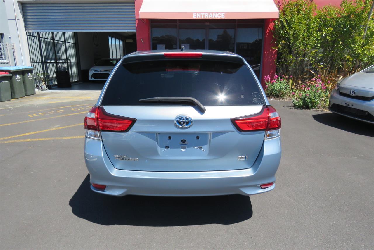 2015 Toyota Corolla thumbnail