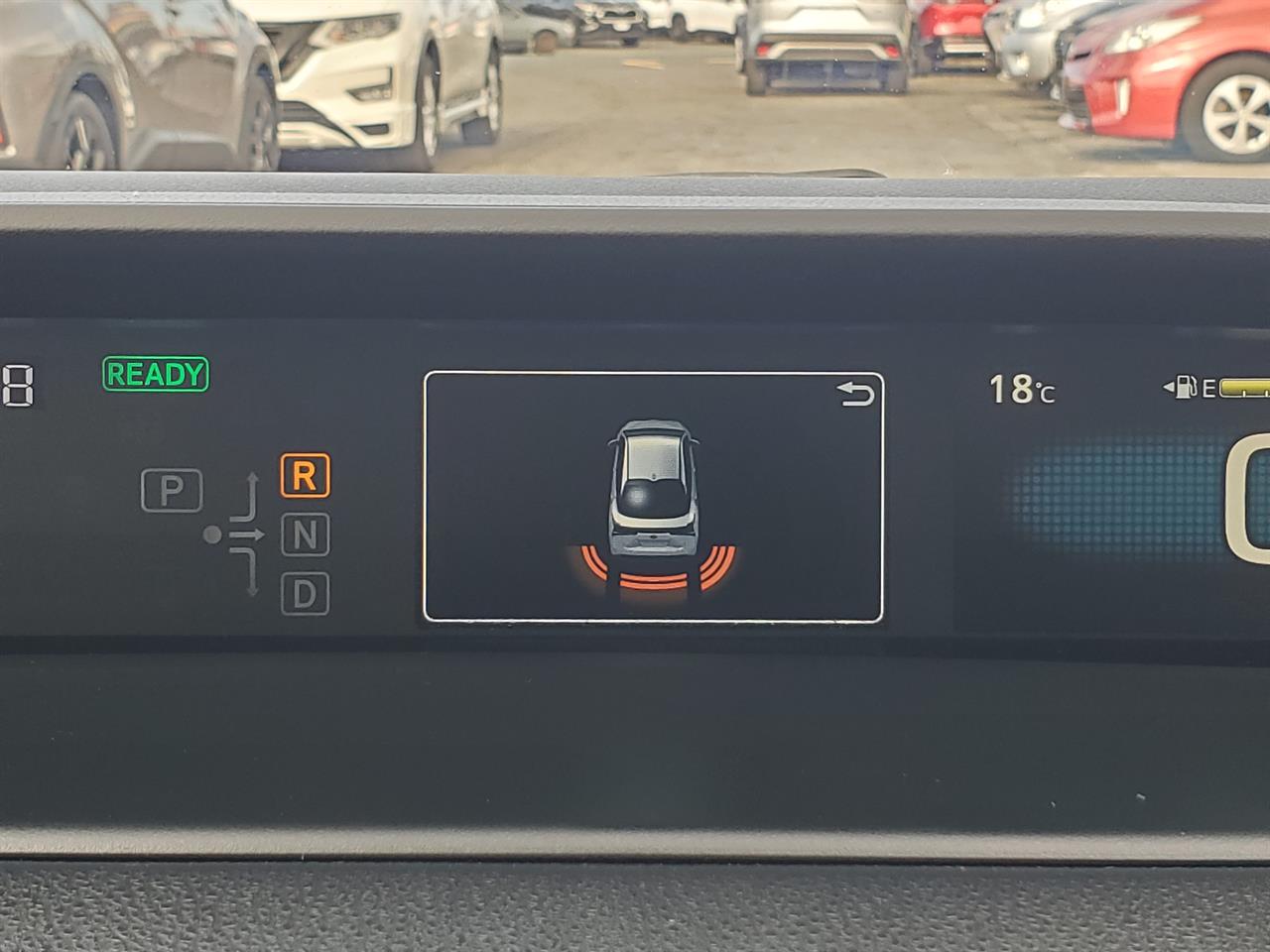 2019 Toyota Prius thumbnail
