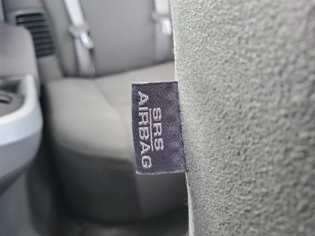 2012 Toyota Prius thumbnail