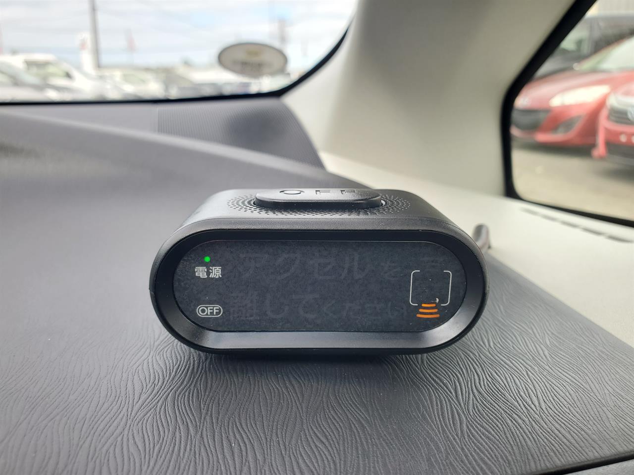 2012 Toyota Prius thumbnail