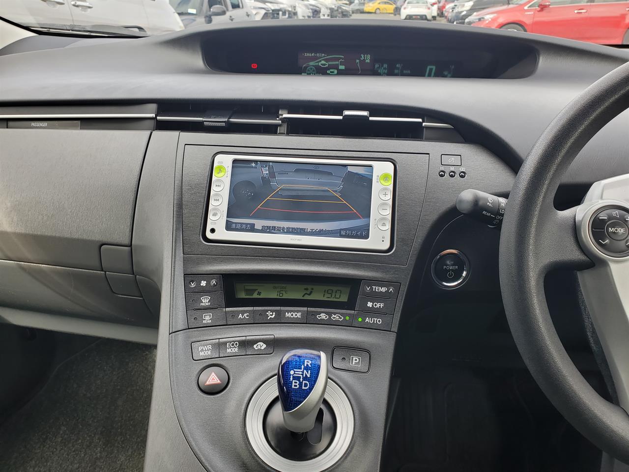 2012 Toyota Prius thumbnail