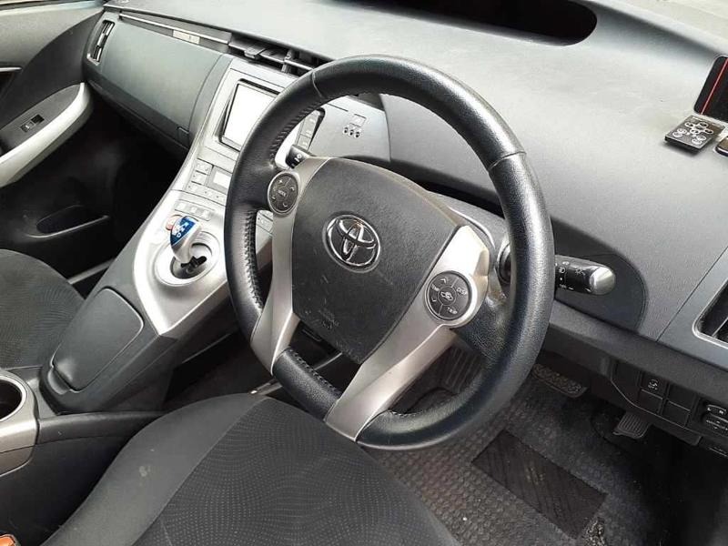 2015 Toyota Prius thumbnail