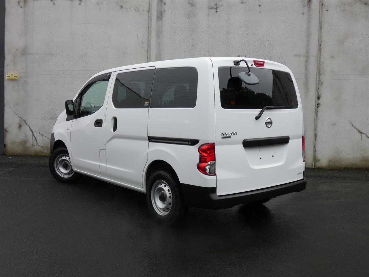 2020 Nissan NV200 thumbnail