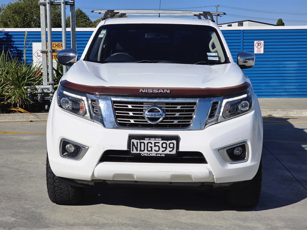 2020 Nissan Navara thumbnail