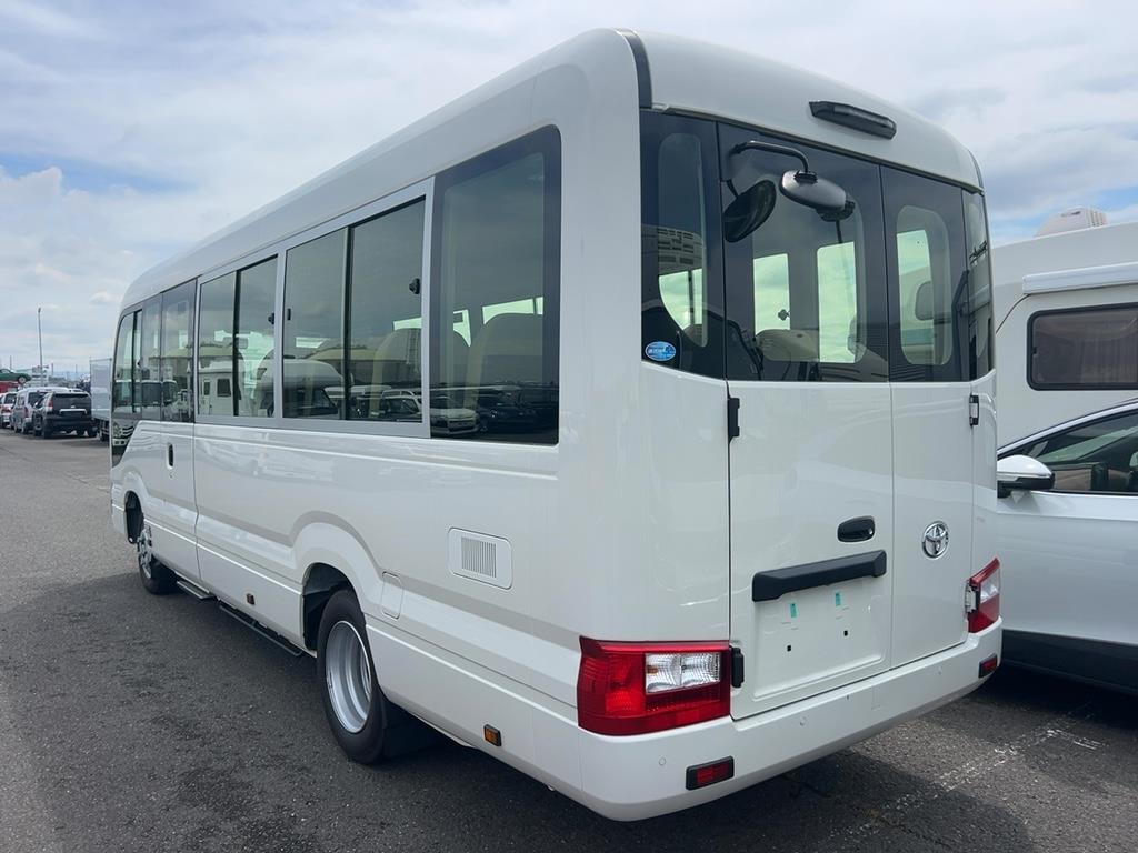 2026 Toyota Coaster thumbnail