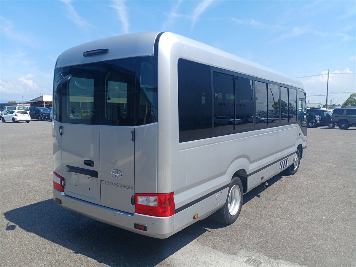 2026 Toyota Coaster thumbnail