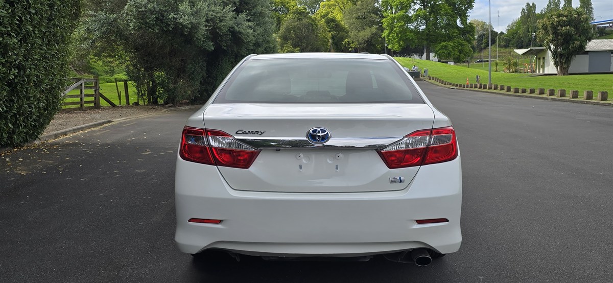 2013 Toyota Camry thumbnail