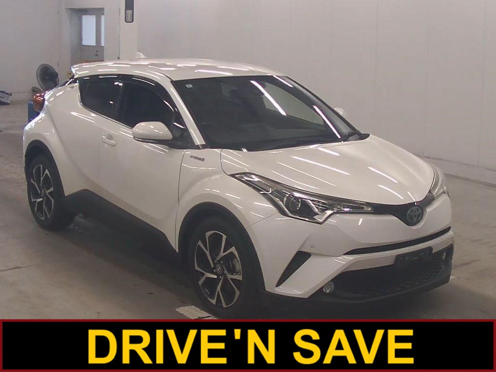 2017 Toyota C-HR thumbnail