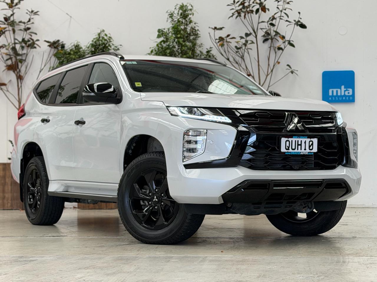 2024 Mitsubishi Pajero thumbnail