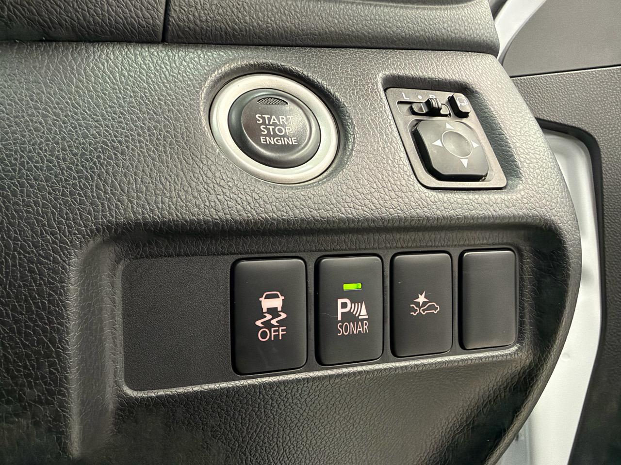 2024 Mitsubishi Pajero thumbnail