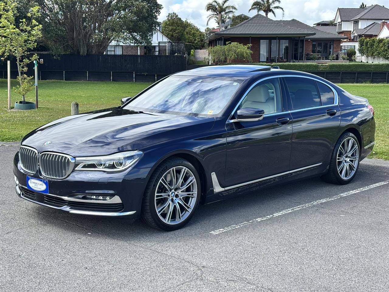 2017 BMW 750i thumbnail