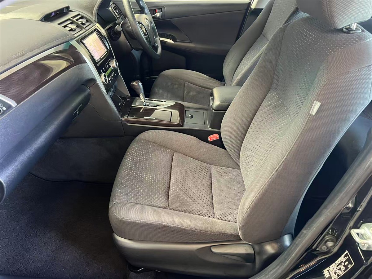 2013 Toyota Camry thumbnail