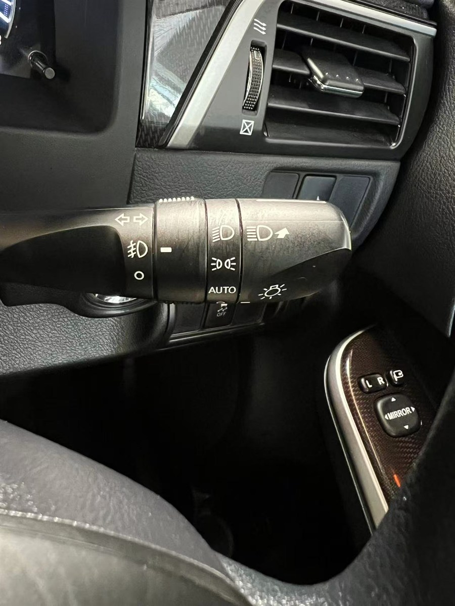 2013 Toyota Camry thumbnail