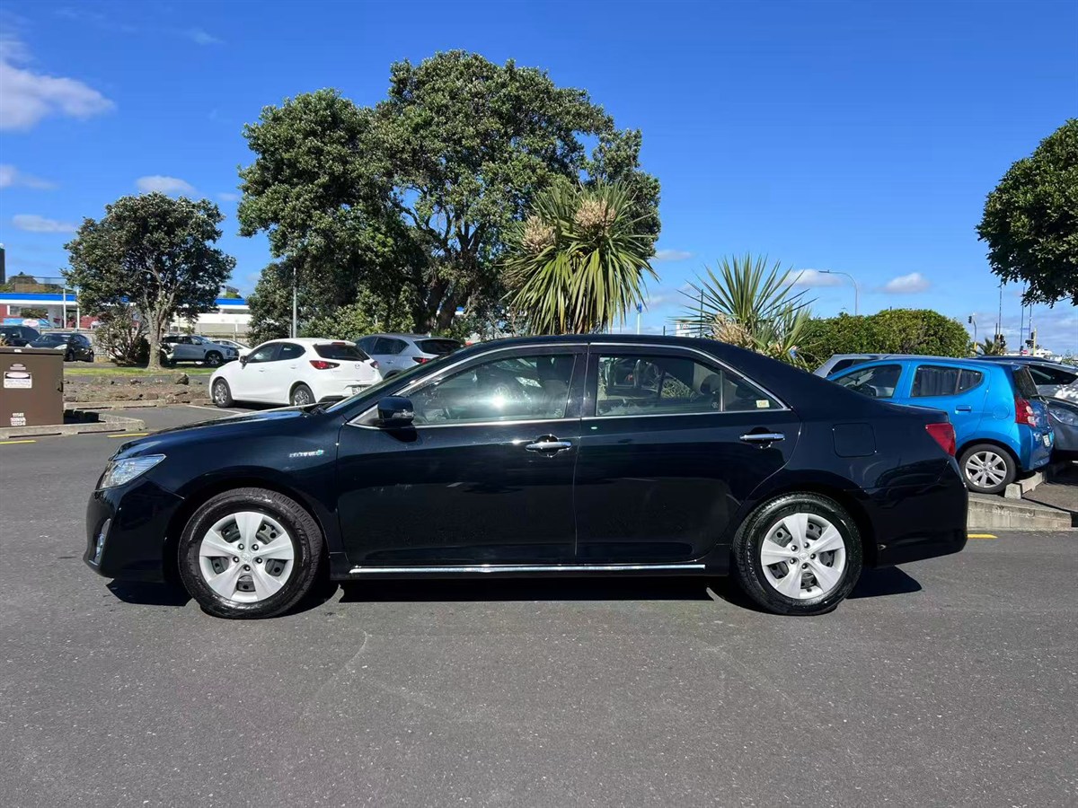 2013 Toyota Camry thumbnail