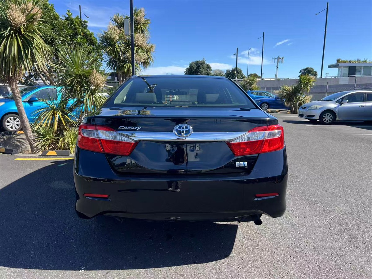 2013 Toyota Camry thumbnail