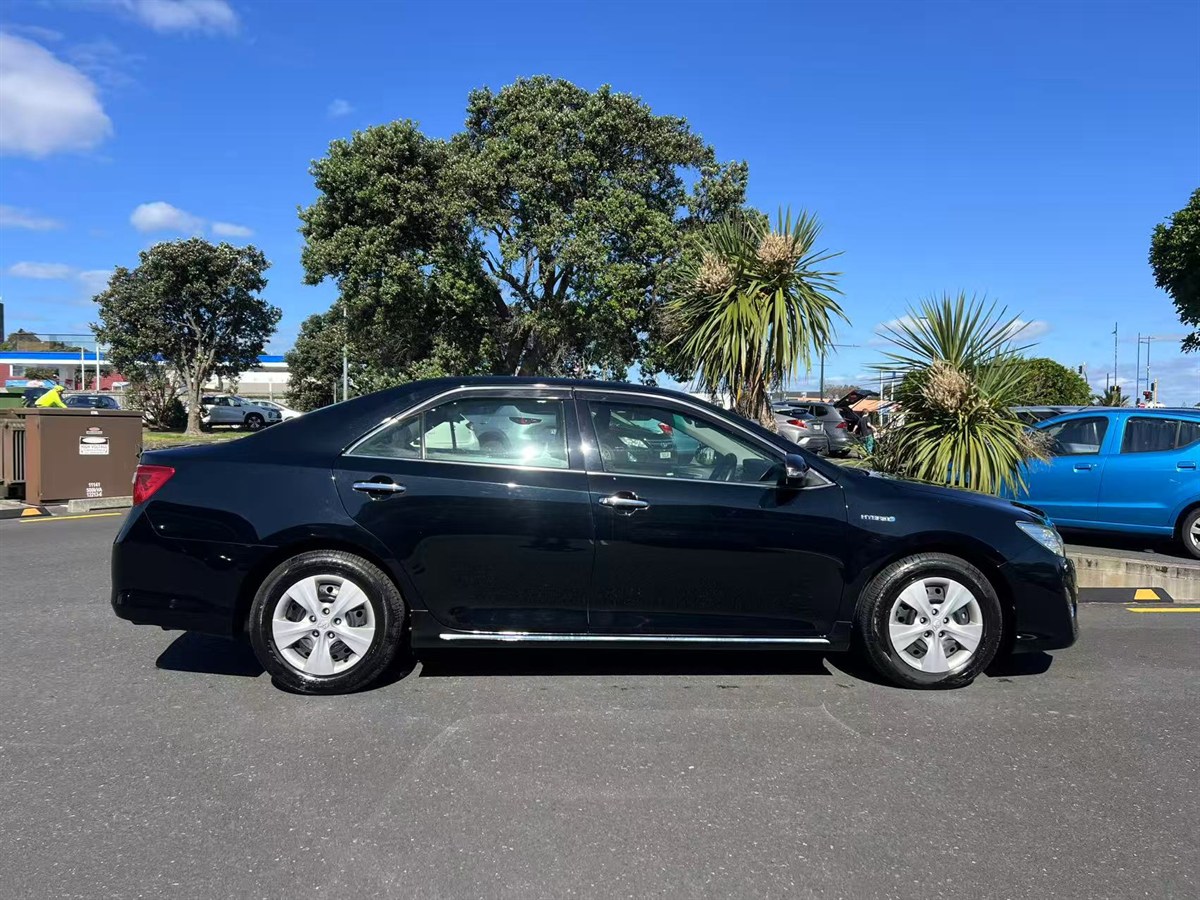 2013 Toyota Camry thumbnail