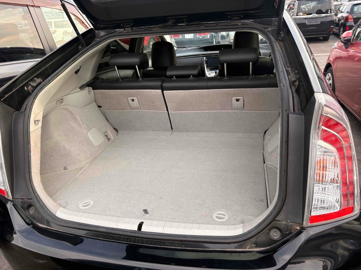 2015 Toyota Prius thumbnail