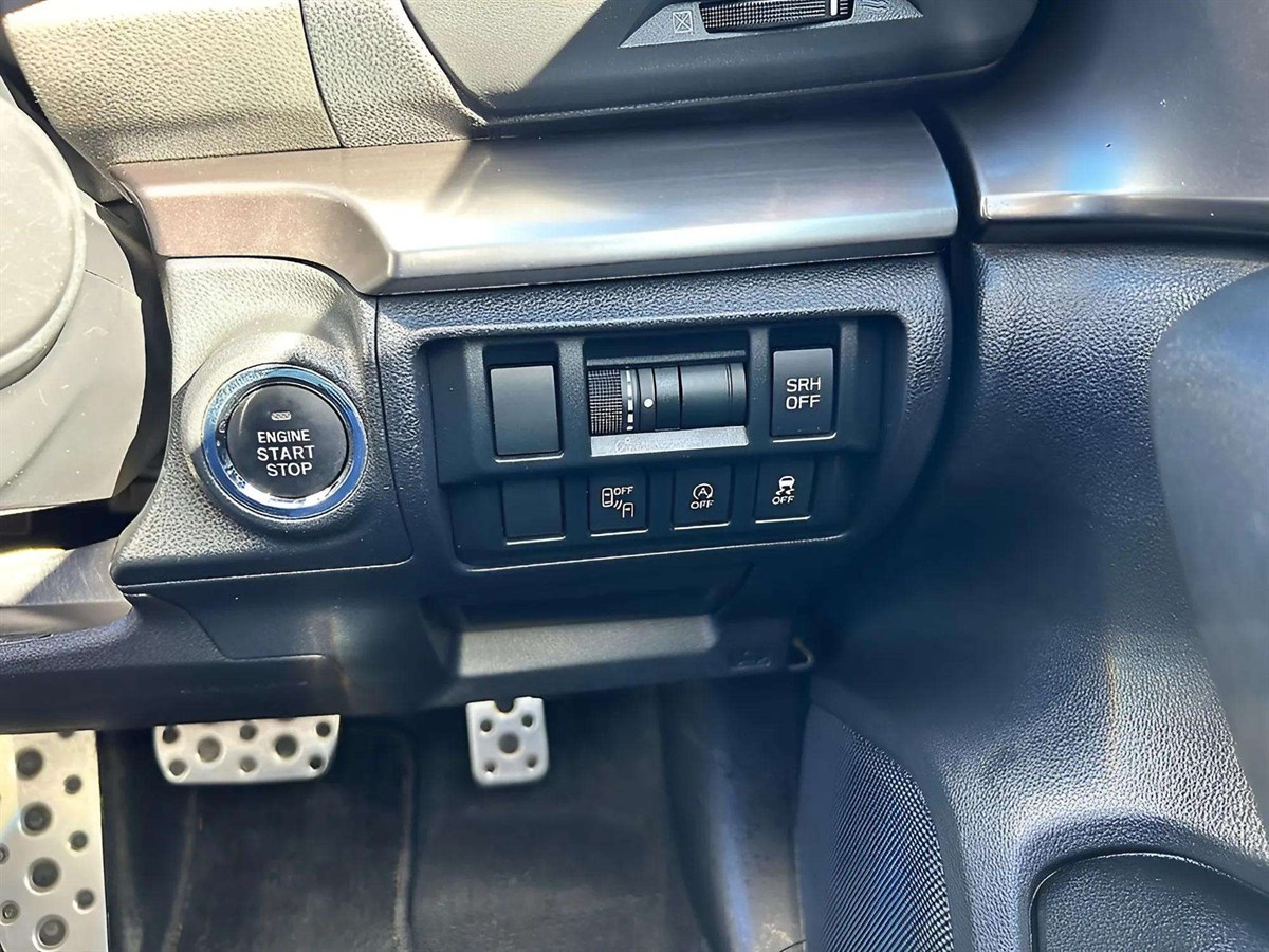 2017 Subaru XV thumbnail