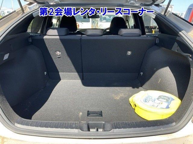 2016 Toyota Prius thumbnail