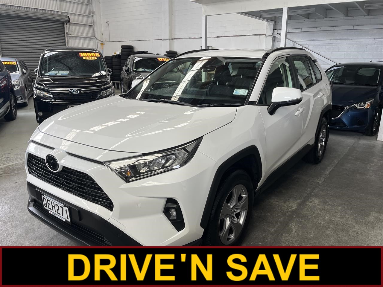 2023 Toyota RAV4 thumbnail