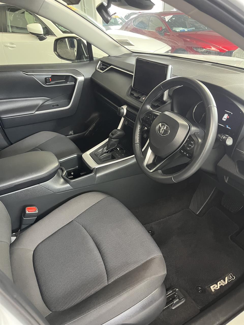 2023 Toyota RAV4 thumbnail