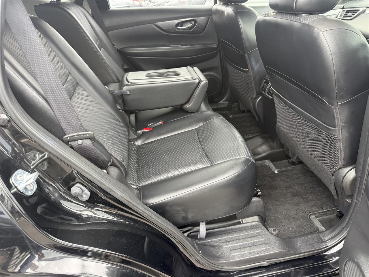 2015 Nissan X-Trail thumbnail
