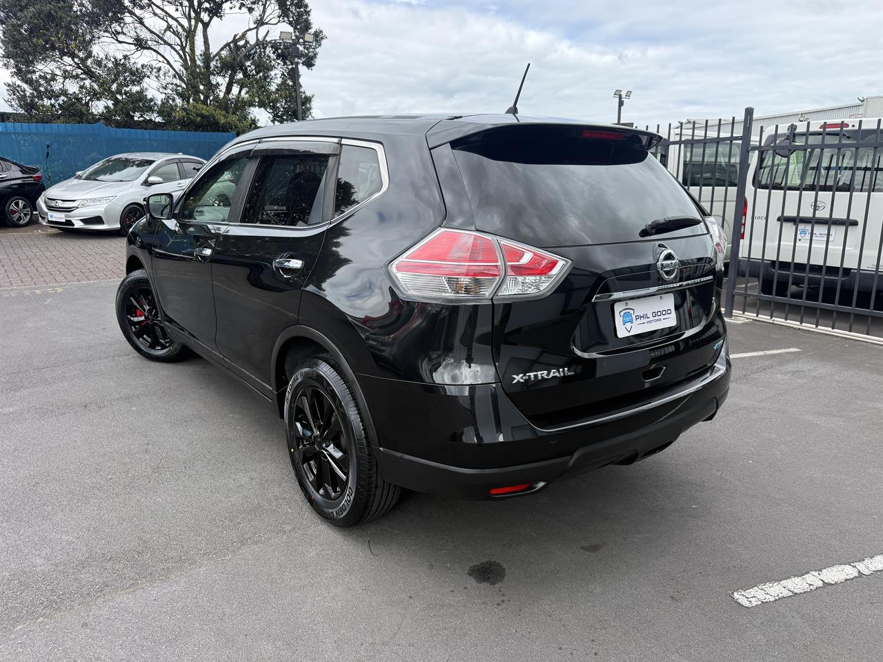 2015 Nissan X-Trail thumbnail