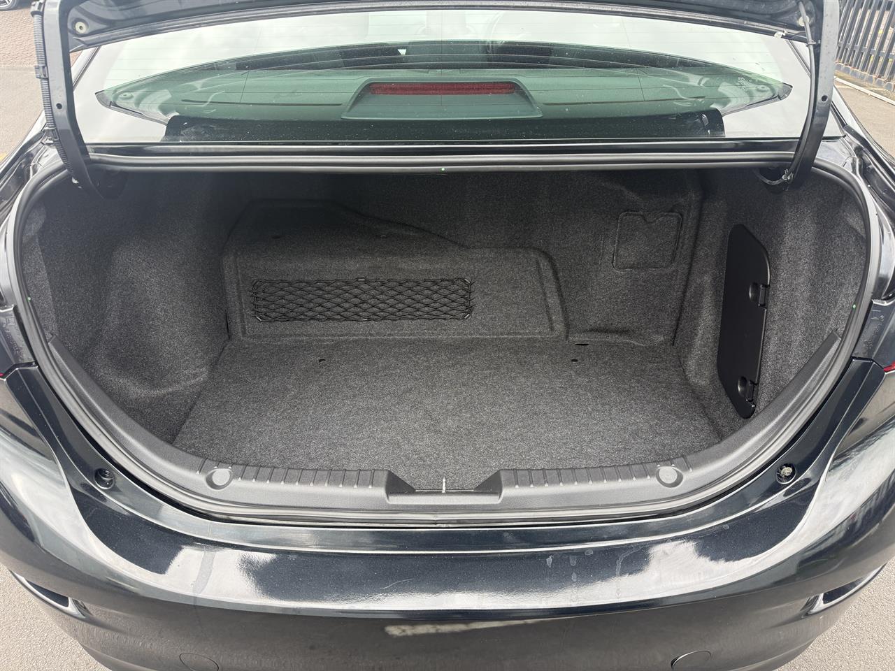 2014 Mazda Axela thumbnail