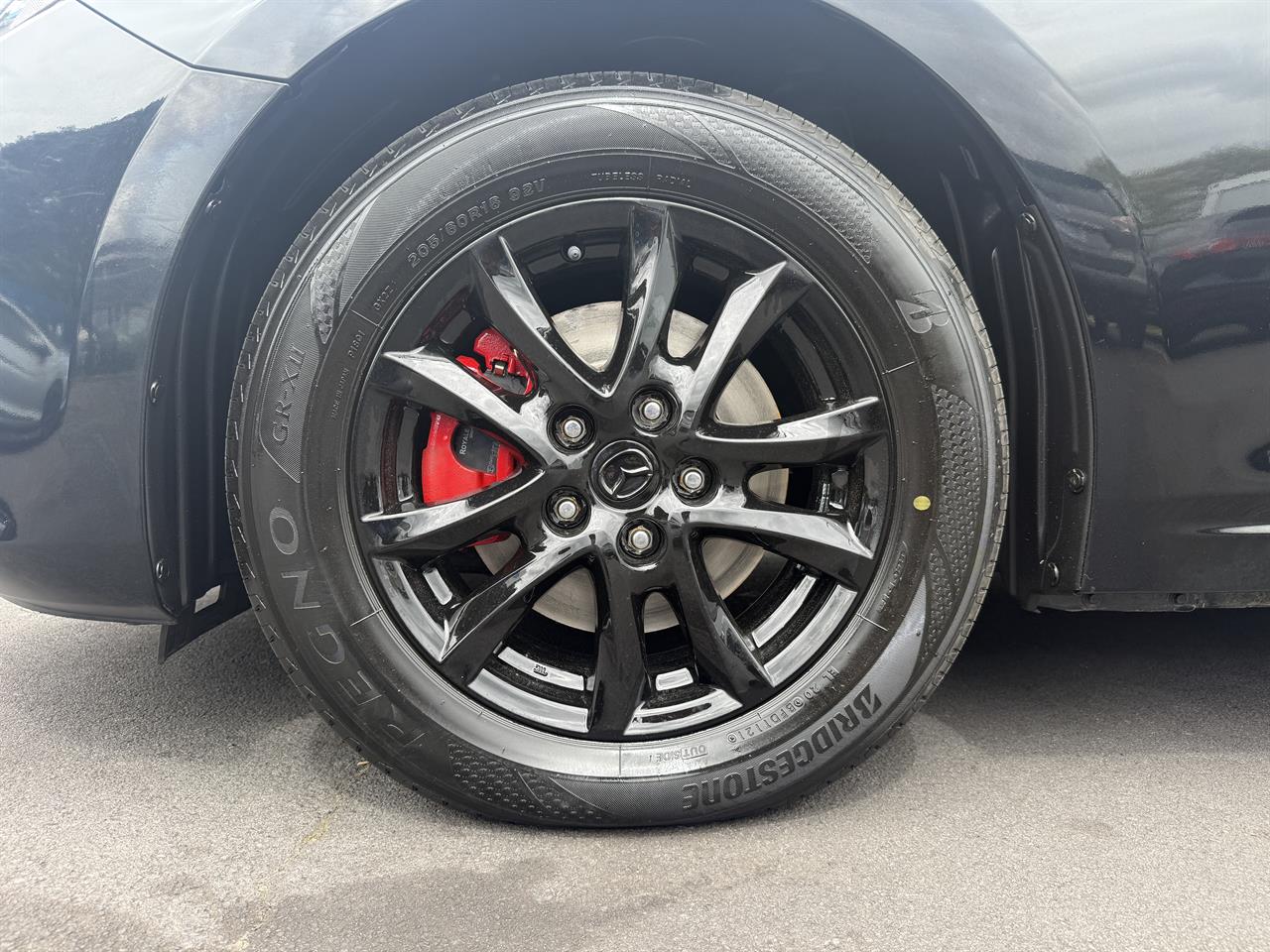 2014 Mazda Axela thumbnail