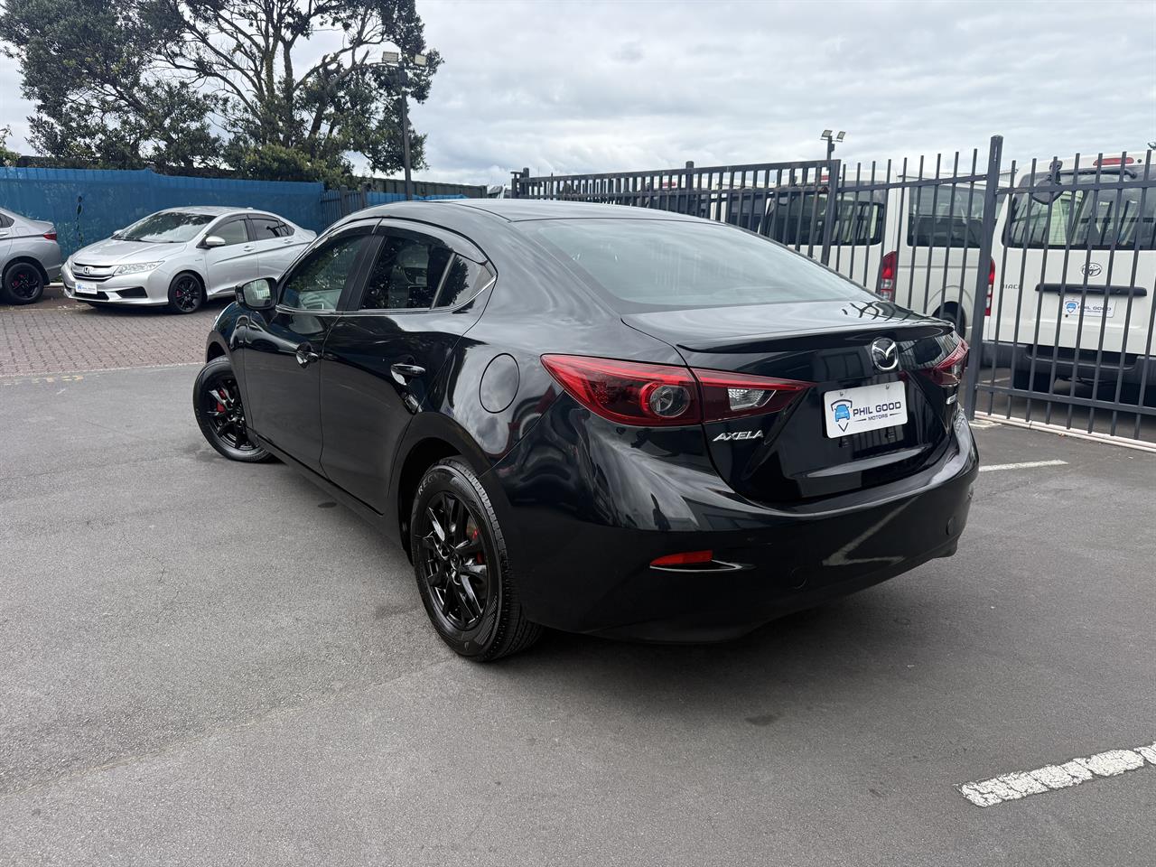 2014 Mazda Axela thumbnail
