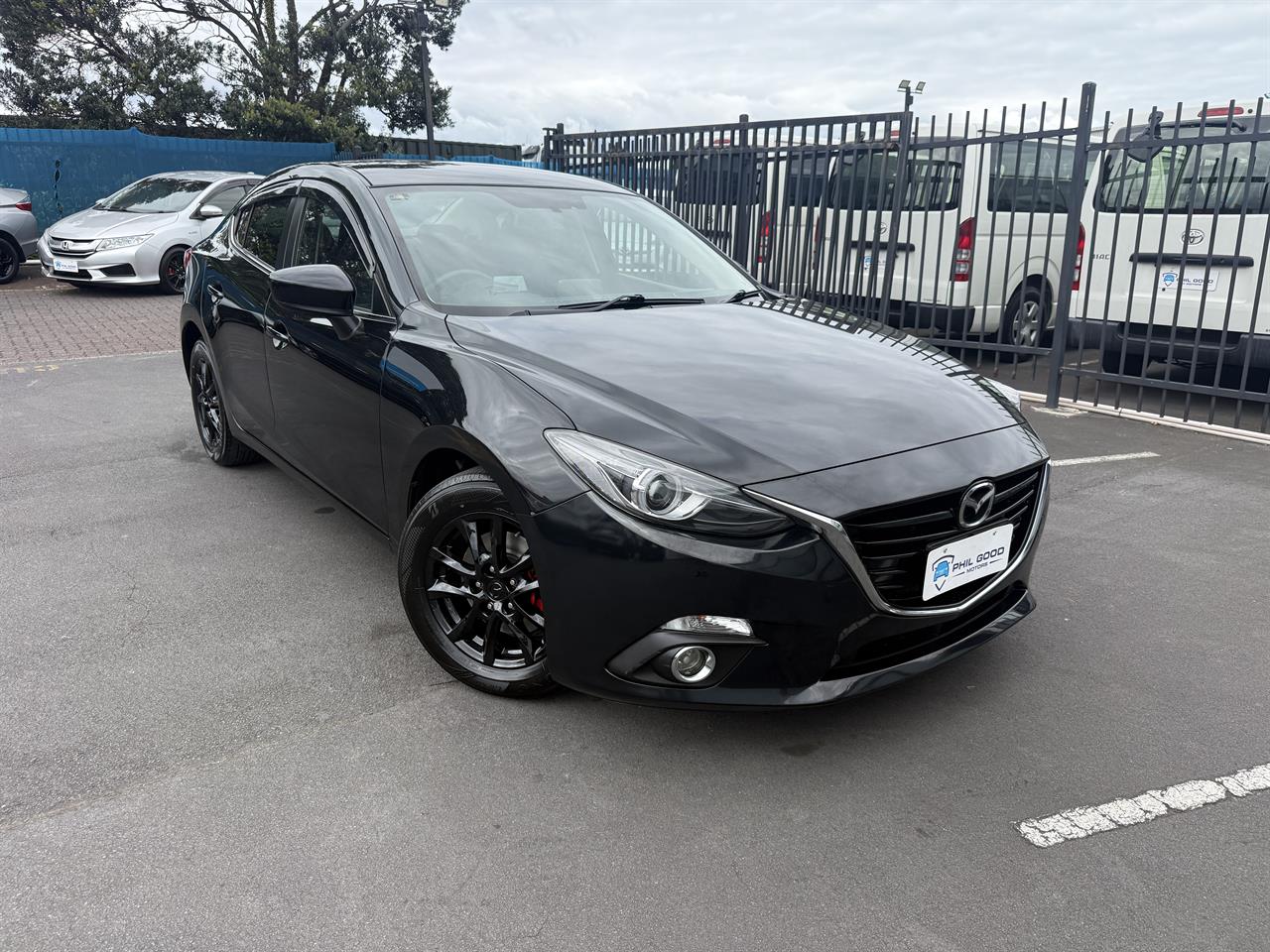 2014 Mazda Axela thumbnail
