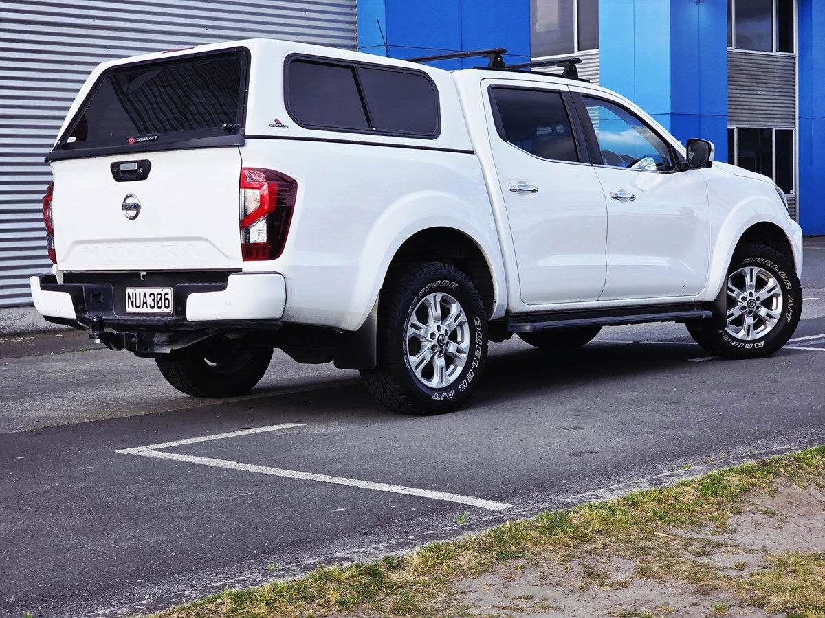 2021 Nissan Navara thumbnail