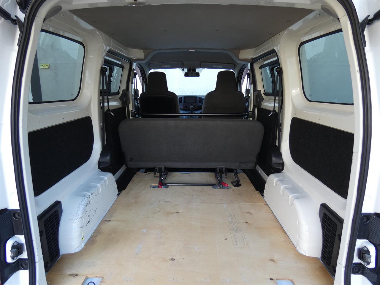 2020 Nissan NV200 thumbnail