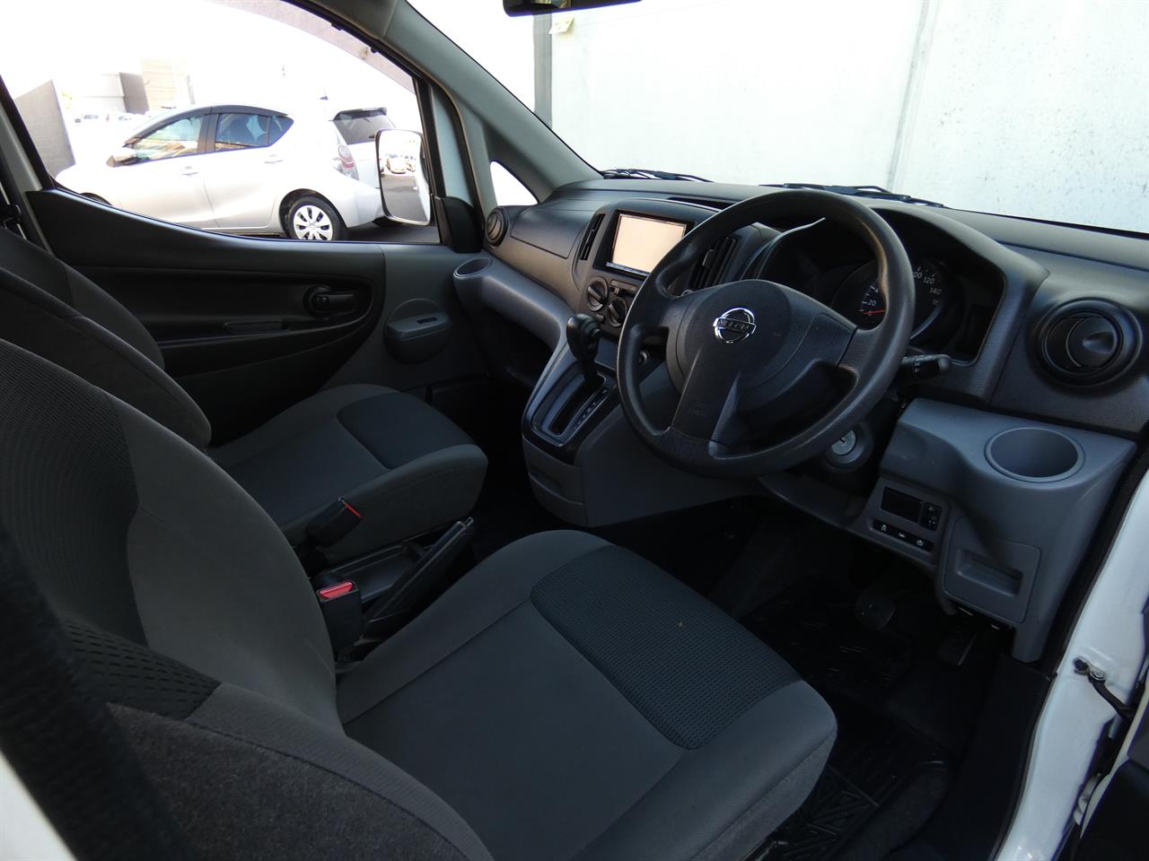 2020 Nissan NV200 thumbnail